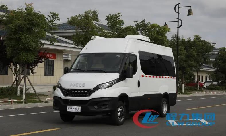 程力高端進(jìn)口依維柯福祉房車、奔馳無線通訊壓制車“雙雄”出征，爭(zhēng)霸江湖圈粉無數(shù)成市場(chǎng)新寵