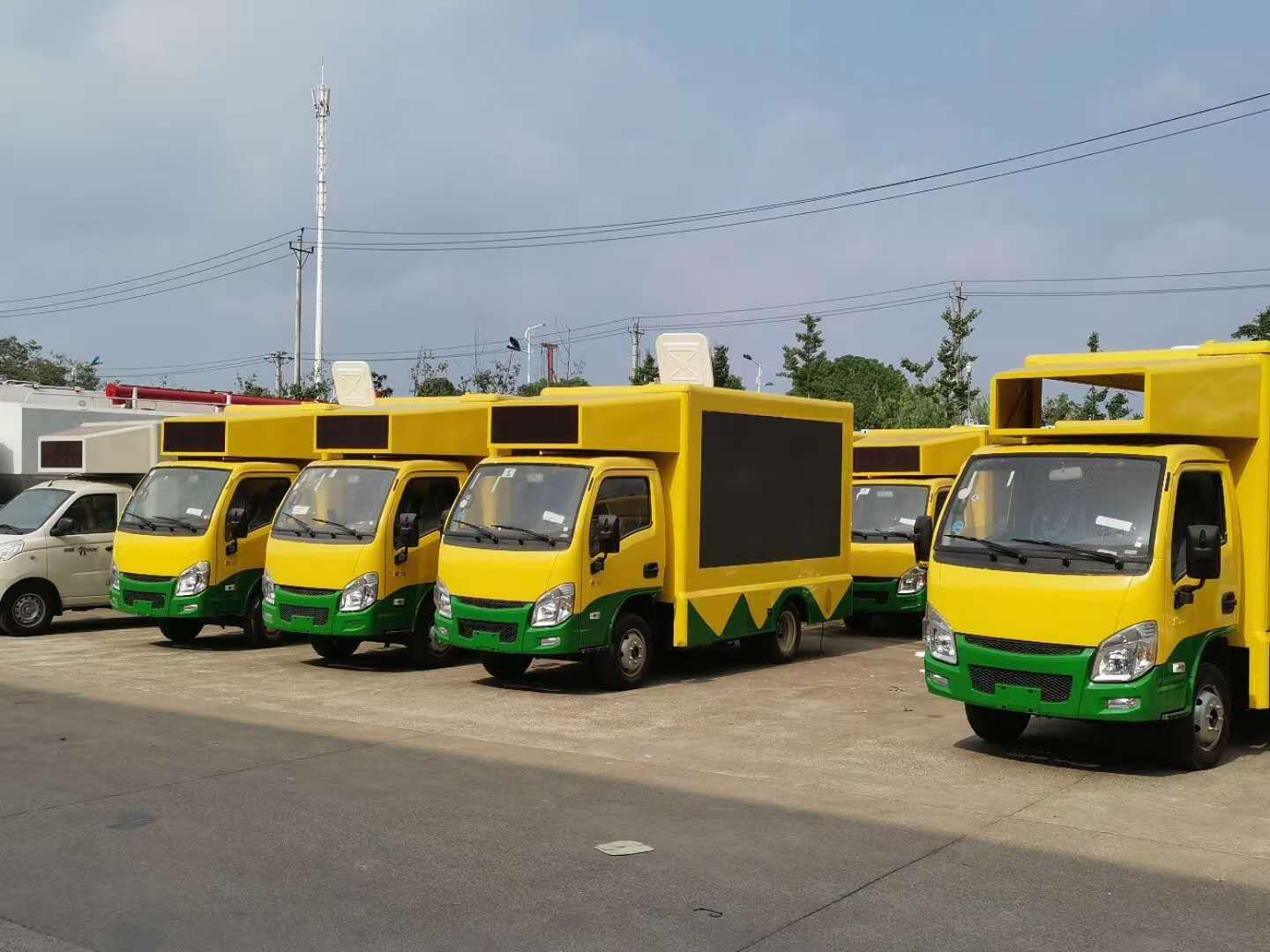 53??臺躍進小星福??國六宣傳車，首批8臺已完成，準備付交??