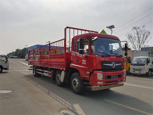 國(guó)六東風(fēng)小三軸9.6米氣瓶運(yùn)輸車廠家直銷，價(jià)格優(yōu)惠