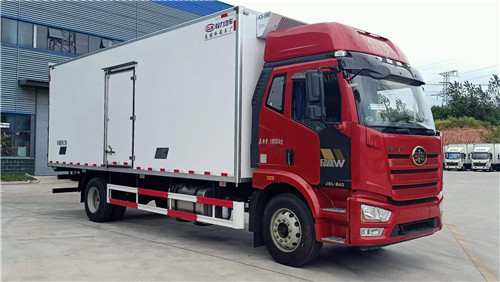 國(guó)六解放J6L精英版7.5米冷藏車(chē)，10噸國(guó)六冷藏車(chē)