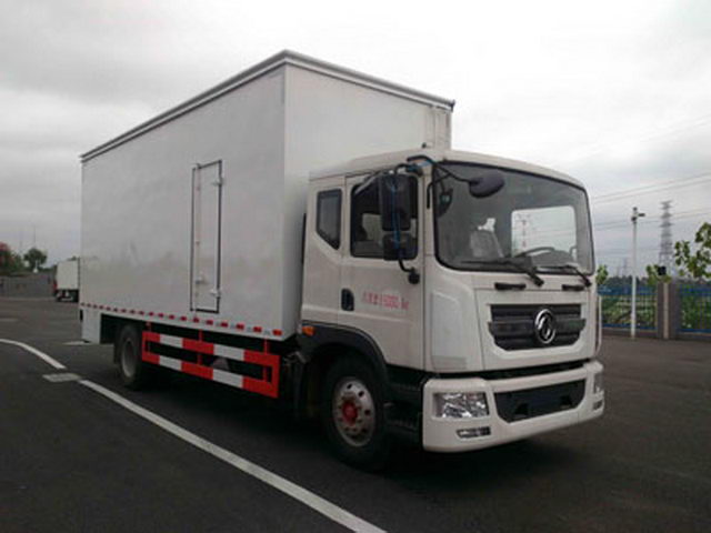 東風(fēng)多利卡D9舞臺(tái)車(chē)