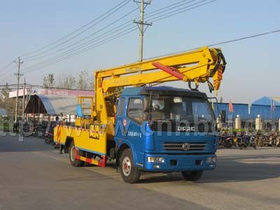 國四東風多利卡高空作業(yè)車