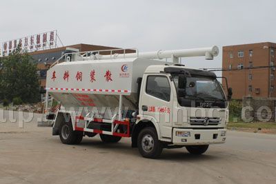 國(guó)四東風(fēng)多利卡散裝飼料車