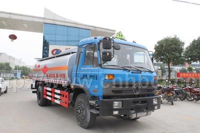 國四東風(fēng)153運(yùn)油車