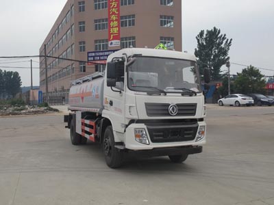 國(guó)五東風(fēng)15方運(yùn)油車(chē) 